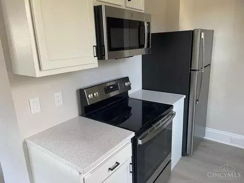 1632 First Ave, Cincinnati, OH 45205 photo 4