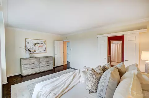 Bedroom - 2401 Ingleside Ave #3E, Cincinnati, OH 45206 photo 5 of 5