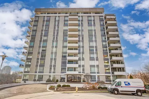 Exterior - 2401 Ingleside Ave #3E, Cincinnati, OH 45206 photo 3 of 4