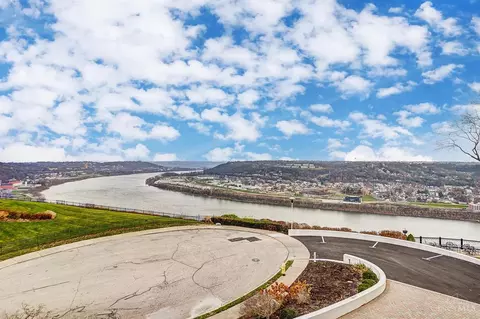 View/Area - 2401 Ingleside Ave #3E, Cincinnati, OH 45206 photo 2 of 6