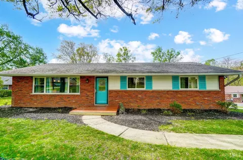 1733 Acreview Dr, Cincinnati, OH 45240