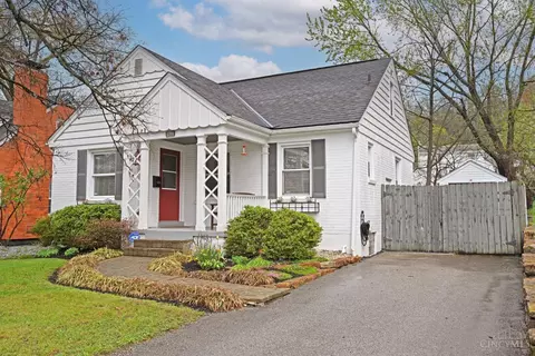 6990 Grace Ave, Mariemont, OH 45227