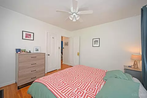 Bedroom - 6990 Grace Ave, Mariemont, OH 45227 photo 3 of 6