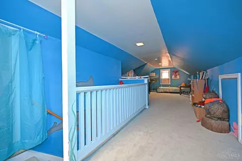 Bedroom - 6990 Grace Ave, Mariemont, OH 45227 photo 4 of 6