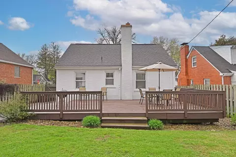 Exterior - 6990 Grace Ave, Mariemont, OH 45227 photo 17 of 18