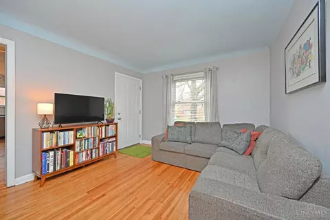 Living - 6990 Grace Ave, Mariemont, OH 45227 photo 2 of 3