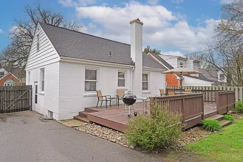 Exterior - 6990 Grace Ave, Mariemont, OH 45227 photo 18 of 18