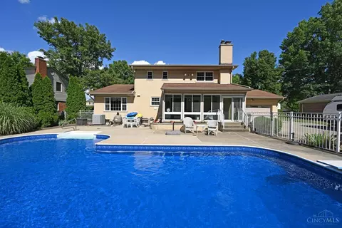 Exterior - 525 Riddle Rd, Cincinnati, OH 45231 photo 13 of 14
