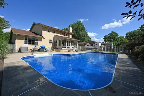 Exterior - 525 Riddle Rd, Cincinnati, OH 45231 photo 9 of 14