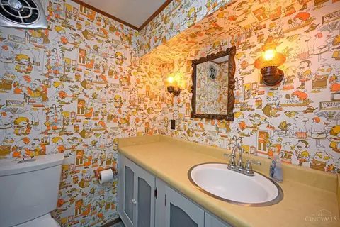 Bath - 525 Riddle Rd, Cincinnati, OH 45231 photo 4 of 4