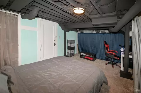 Bedroom - 3606 Madison Rd, Cincinnati, OH 45209 photo 6 of 6