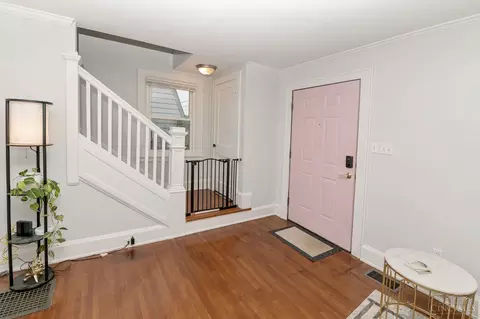 Entry Way - 3606 Madison Rd, Cincinnati, OH 45209 photo 1 of 2