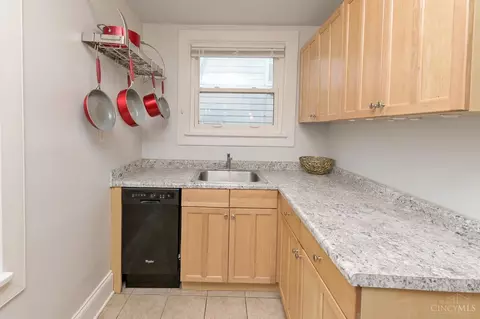 Kitchen - 3606 Madison Rd, Cincinnati, OH 45209 photo 1 of 3