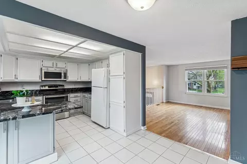 Kitchen - 8893 Morley Pl, Maineville, OH 45039 photo 6 of 6