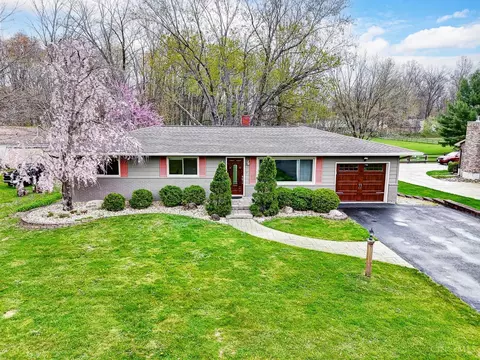 4156 Clough Ln, Cincinnati, OH 45245