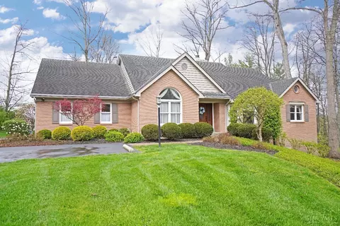 7921 Indian Bluff Ln, Sharonville, OH 45241