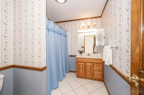 Bath - 1874 Creswell Dr, Cincinnati, OH 45240 photo 3 of 3