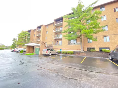 3004 Glenmore Ave #208, Cincinnati, OH 45238