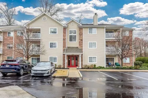 720 Carrington Pl #101, Loveland, OH 45140