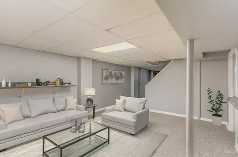 Living - 7631 Forest Rd, Cincinnati, OH 45255 photo 4 of 5