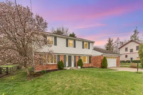 Exterior - 7631 Forest Rd, Cincinnati, OH 45255 photo 3 of 5