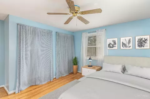 Bedroom - 7631 Forest Rd, Cincinnati, OH 45255 photo 2 of 5