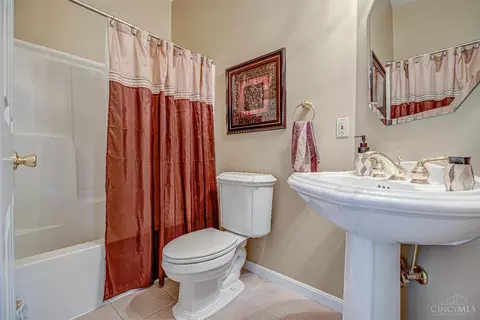 Bath - 1148 Devils Backbone Rd, Cincinnati, OH 45233 photo 3 of 3