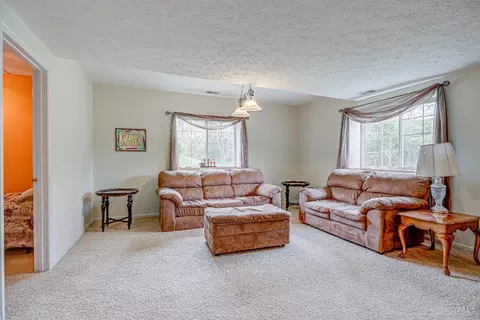 Living - 1148 Devils Backbone Rd, Cincinnati, OH 45233 photo 6 of 6