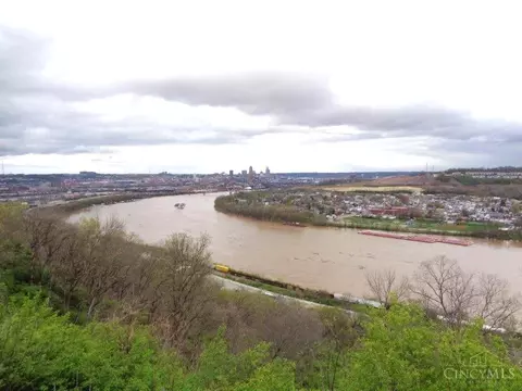 View/Area - 3420 Beaumont Pl, Cincinnati, OH 45205 photo 1 of 2