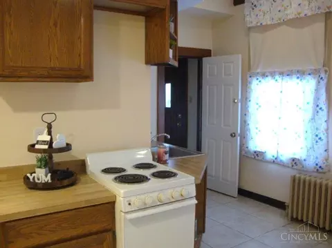 Kitchen - 3420 Beaumont Pl, Cincinnati, OH 45205 photo 1 of 5