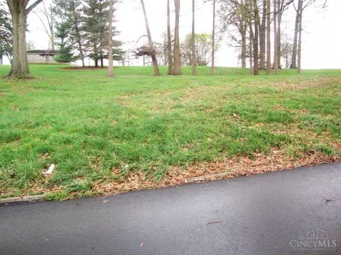 Exterior - 3420 Beaumont Pl, Cincinnati, OH 45205 photo 8 of 9
