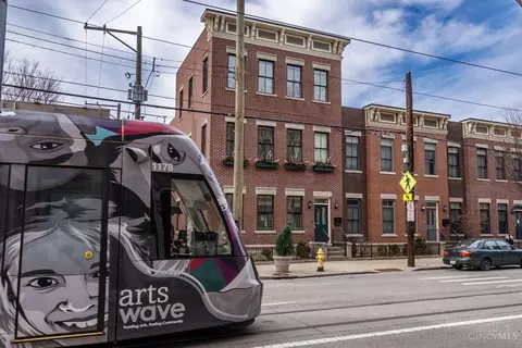 View/Area - 1501 Elm St, Cincinnati, OH 45202 photo 2 of 5