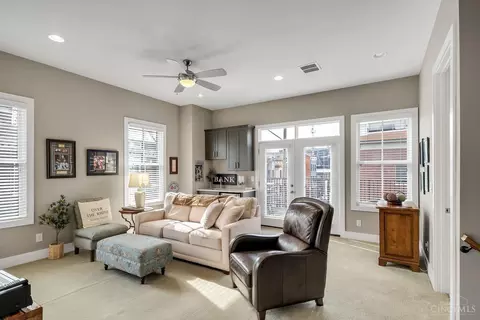 Living - 1501 Elm St, Cincinnati, OH 45202 photo 7 of 7