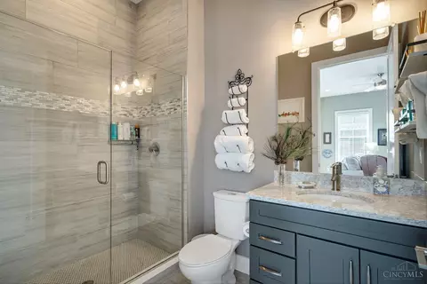 Bath - 1501 Elm St, Cincinnati, OH 45202 photo 5 of 5