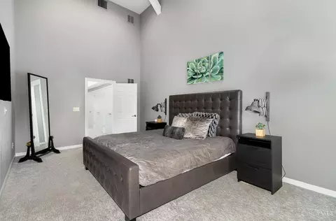 Bedroom - 974 Hatch St, Cincinnati, OH 45202 photo 2 of 4
