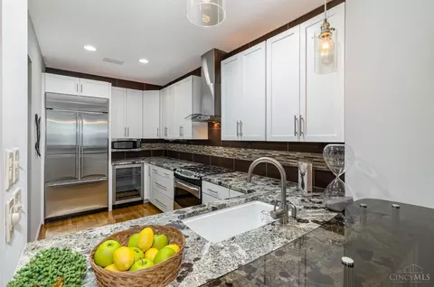 Kitchen - 974 Hatch St, Cincinnati, OH 45202 photo 2 of 3