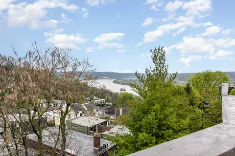 View/Area - 974 Hatch St, Cincinnati, OH 45202 photo 1 of 1