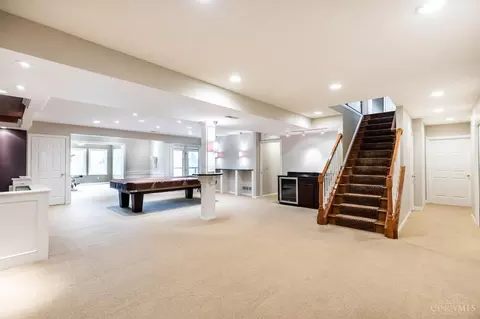 Entry Way - 2662 Lytham Ct, Cincinnati, OH 45233 photo 3 of 4