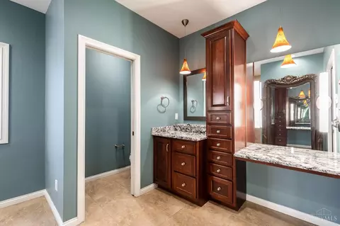 Bath - 2662 Lytham Ct, Cincinnati, OH 45233 photo 6 of 8