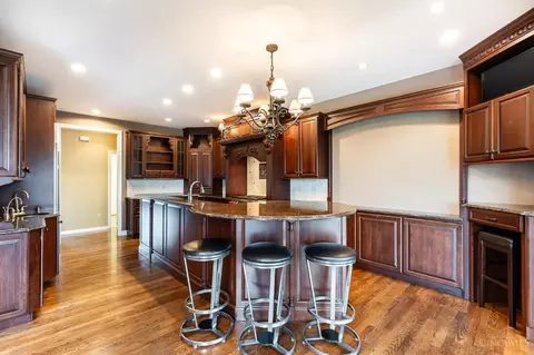 Kitchen - 2662 Lytham Ct, Cincinnati, OH 45233 photo 1 of 8