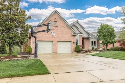 Exterior - 2662 Lytham Ct, Cincinnati, OH 45233 photo 4 of 20