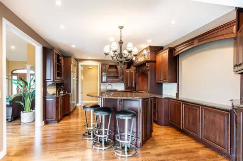 Kitchen - 2662 Lytham Ct, Cincinnati, OH 45233 photo 2 of 8