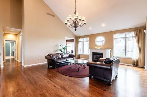 Living - 2662 Lytham Ct, Cincinnati, OH 45233 photo 1 of 5