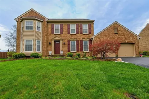 8270 Paddington Ct, West Chester, OH 45069