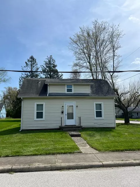 349 Fourth St, Williamsburg, OH 45176