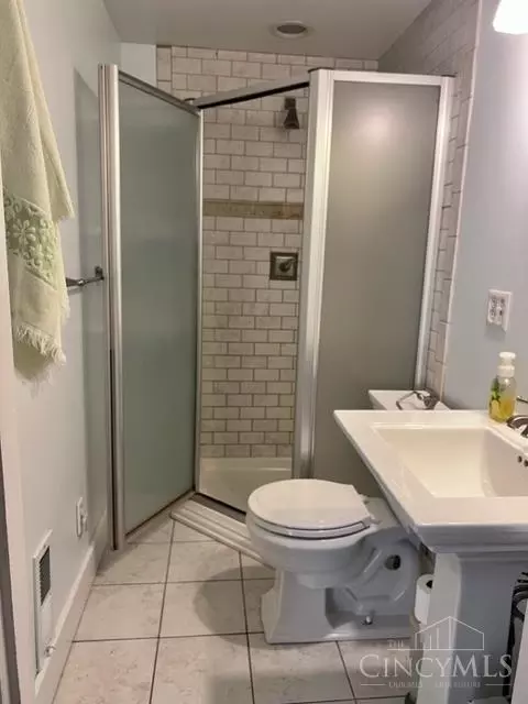 Bath - 4121 Half Acre Rd, Batavia, OH 45103 photo 1 of 2