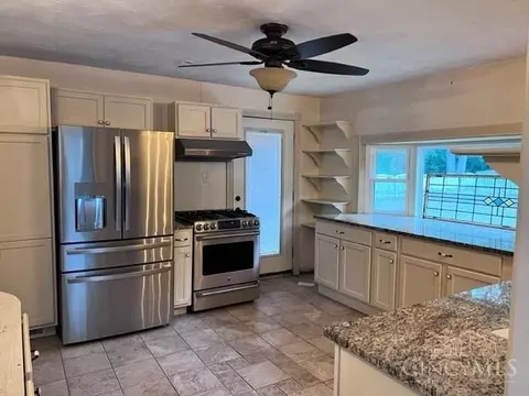 Kitchen - 4121 Half Acre Rd, Batavia, OH 45103 photo 2 of 4