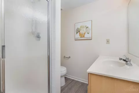 Bath - 6542 Silverfox Dr, Cincinnati, OH 45230 photo 7 of 7