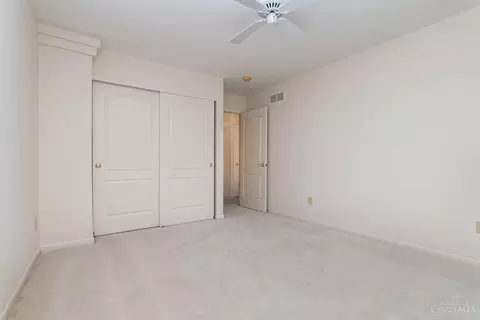 Bedroom - 6542 Silverfox Dr, Cincinnati, OH 45230 photo 6 of 6