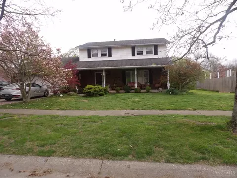 12 Lora Ln, Hamilton, OH 45013